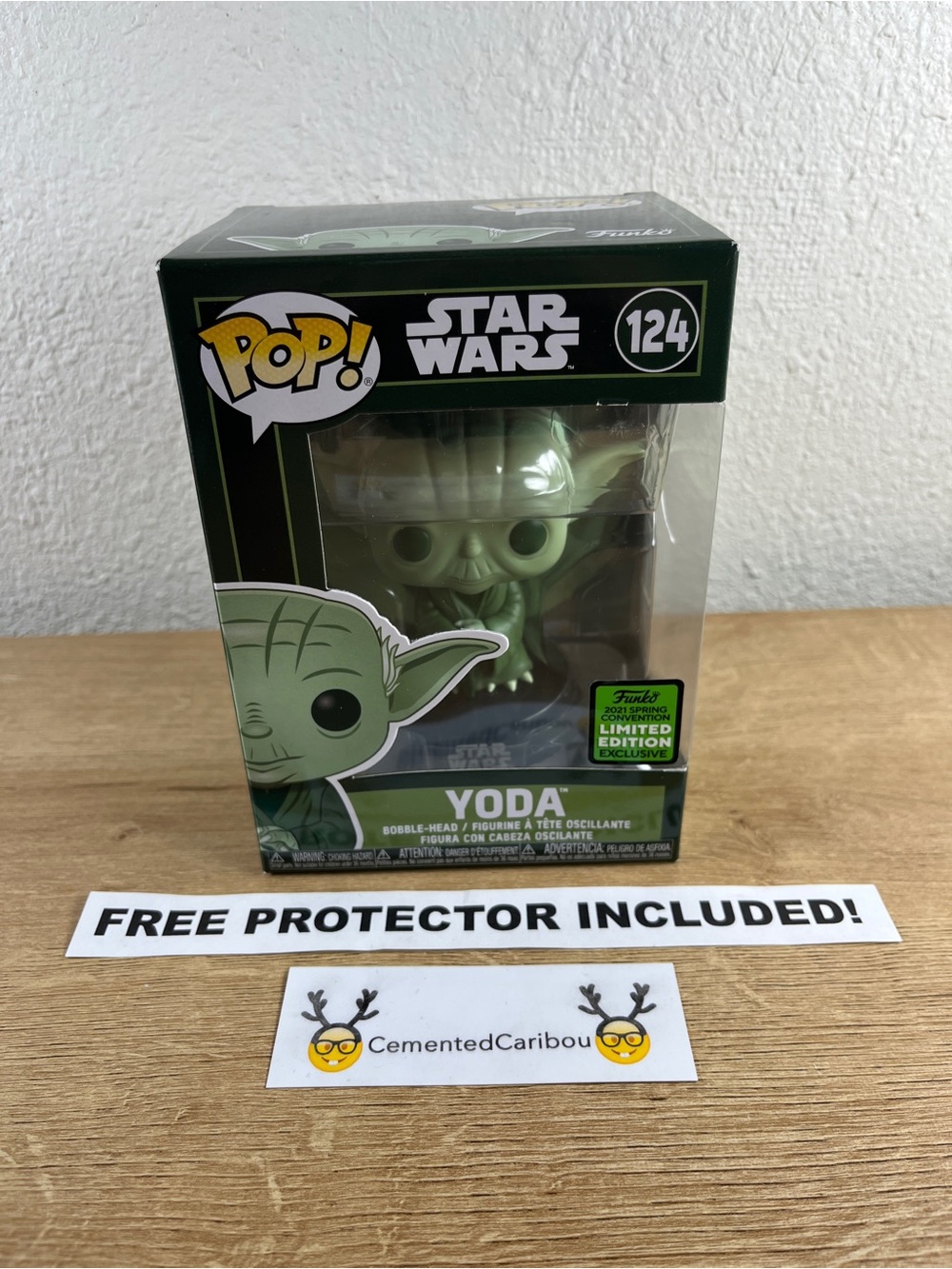 Yoda Funko Pop #124 Star Wars  ECCC 2021 Shared Exclusive Vaulted NEAR MINT